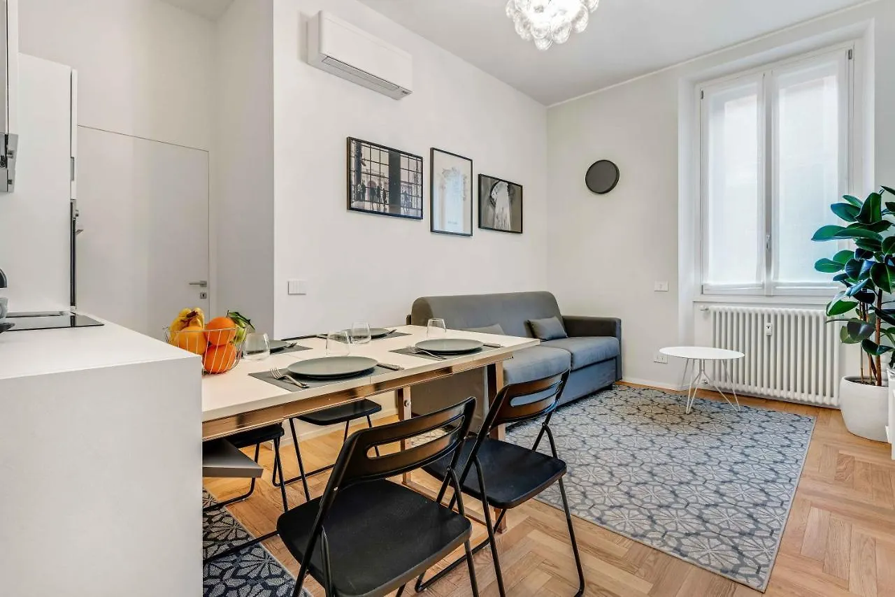 New Milan Central Apartment contacts