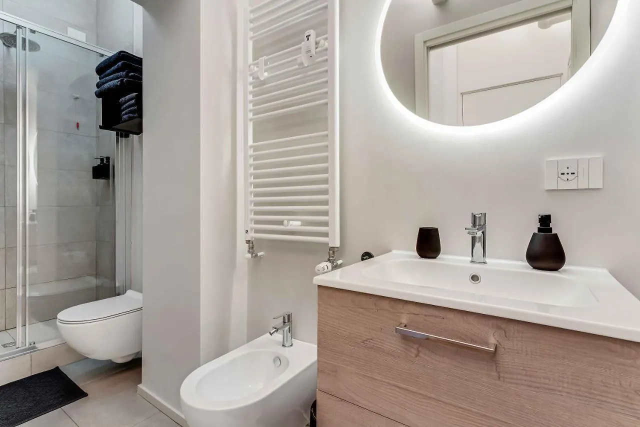 New Milan Central Apartment Italy